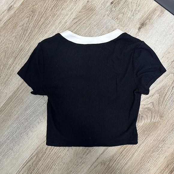 Forever 21 baby tee lace up crop top - Picture 3 of 3